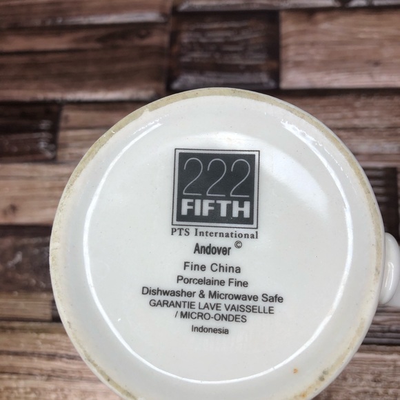 222 Fifth Andover Holiday Mug Horse and Sleigh Log Cabin Christmas Red White - Picture 3 of 5